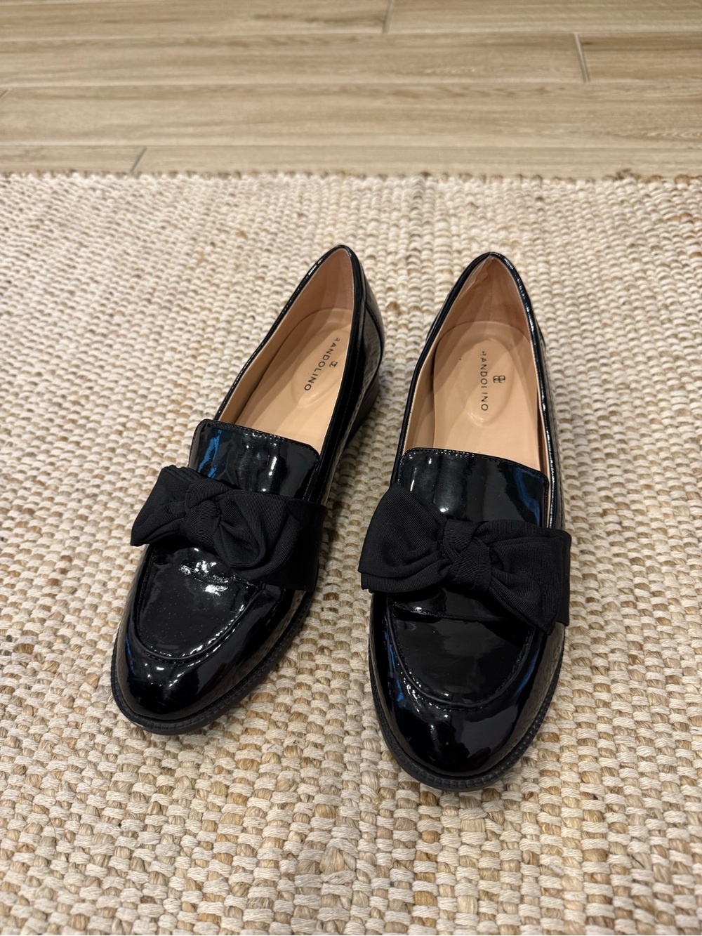 Bandolino Lindio Black Patent Grosgrain Bow Loafers | Size 8.5M